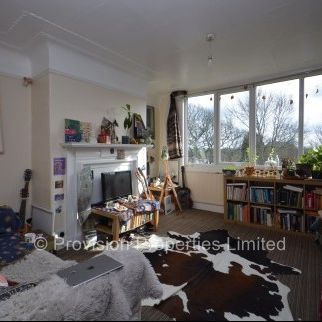 3 Bedroom Flats Leeds - Photo 1