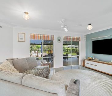 Modern 4-Bedroom Home on 1 Acre WITH POOL & SOLAR! - Photo 2