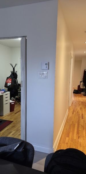 Grand 3 ½ Rénové Avec Pièce Bureau – Ahu - Photo 1