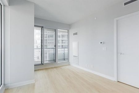 For Lease - 2221 Yonge Street Unit# 1803, Toronto, Ontario - Photo 3