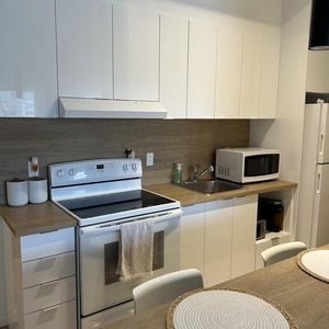 Studio Neuf Semi-meublé Ou Tout Meublé - Photo 3