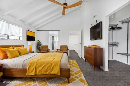 Sunny, Spacious and Unique! - Photo 3