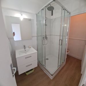 Location Appartement 1 pièce 29m² - Photo 2