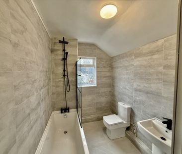 Two‑bed terraced home with two reception rooms, double glazing, gas... - Photo 3