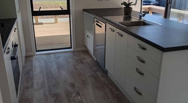 THREE BEDROOM HOUSE - LEVIN - Photo 1