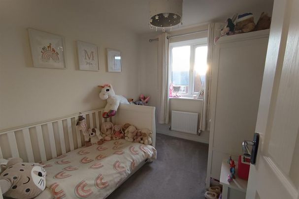 3 bedroom semi-detached house to rent - Photo 1