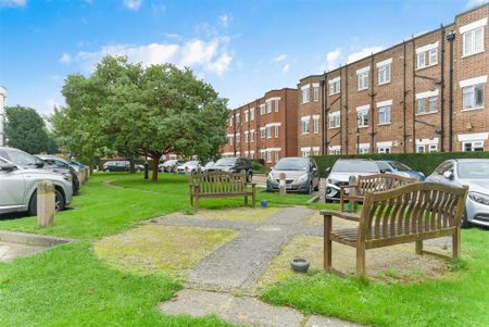 2 bedroom flat to rent - Photo 3