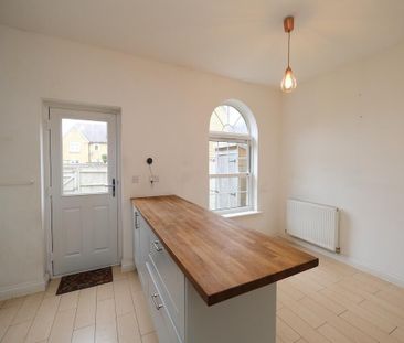 4 bedroom terraced house to rent - Photo 6
