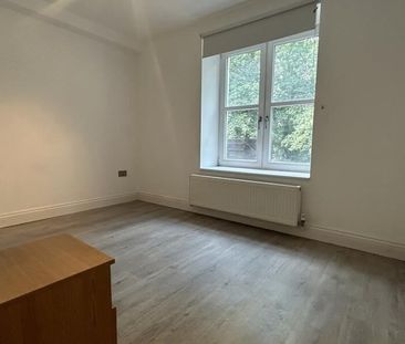 3 Bedroom Apartment To Let - Photo 5