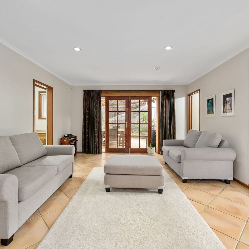 55 Fred Williams Crescent, Lyneham ACT 2602 - House For Rent | Domain - Photo 1