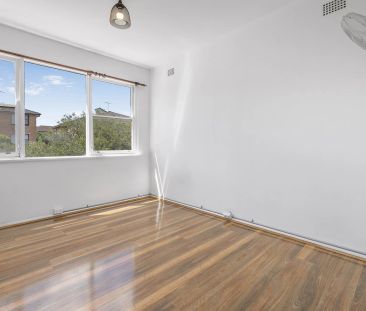 Spacious One Bedroom At Brighton Le Sands - Photo 3