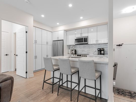 For Lease - 415 SEA RAY Avenue Unit# G13, Innisfil, Ontario - Photo 1