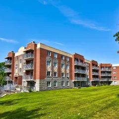 1 room apartment of 63m² in Quebec - Photo 2
