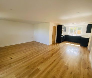 4 bedroom semi-detached house to rent - Photo 1