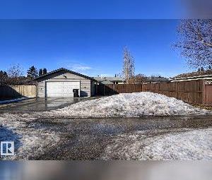 3 Bed 1 Bath Upper Suite Fraser - Photo 1