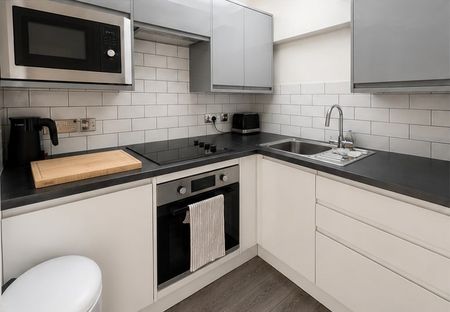 2 Bed Terraced House, Aspenlea Road, W6 - Photo 4