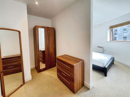 2 bedroom flat to rent - Photo 5
