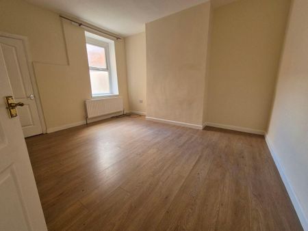 2 bed lower flat to rent in NE32 - Photo 5