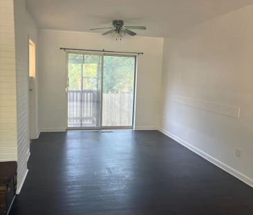 4130 LAWRENCE AVENUE E - Photo 3