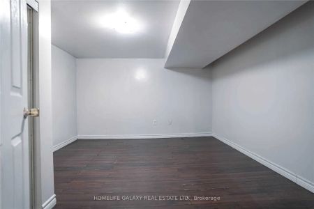 Property For Lease | E8430244 - Photo 5