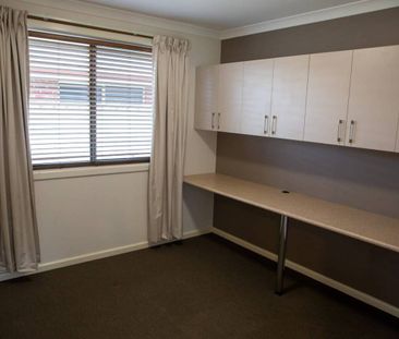 THREE BEDROOM HOME IN GREAT LOCATION! - Photo 5