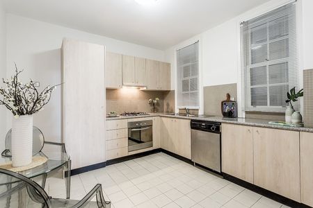 Lifestyle Apartment with Sydney at Your Doorstep | Short-Term Lease 3–6 Months - Photo 3