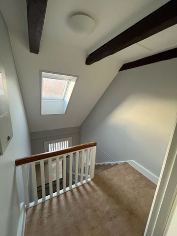 Moderniseret 3-værelses taglejlighed i Vestbyen - Foto 3