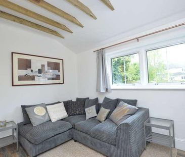 Woodlands Road, Redhill, RH1 - Photo 1