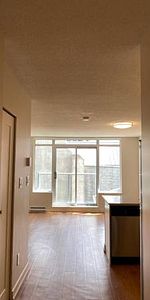 Studio, Situated in Vancouver!, Pet-Free - Photo 4