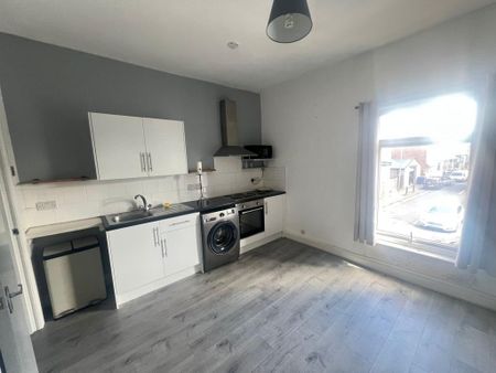 1 bedroom link detached house to rent - Photo 2