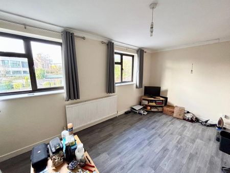 1 bedroom apartment to rent - Photo 2