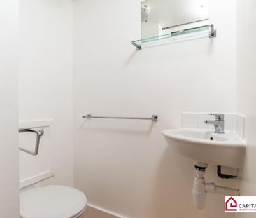 2 bedroom flat to rent - Photo 6