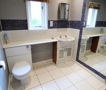 1 bedroom Flat To Let - Photo 6