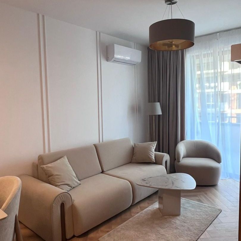 Apartament de închiriat cu 2 camere -Pipere Platza - Prima Închiriere - Fotografie 1