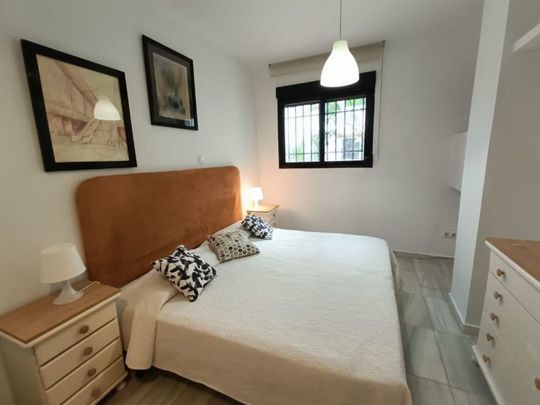 3 room luxury Flat for rent in Marbella, Spain - Photo 1