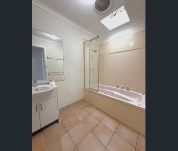 18 Baird St, Fawkner, Vic 3060 - Photo 4