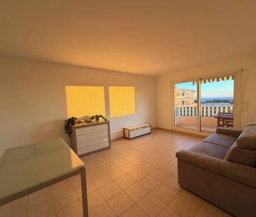 Location Appartement 2 pièces 47m² ST LAURENT DU VAR 06700 - Photo 1