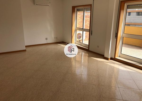1 bedroom apartment with 50 m2 terrace and parking space - Lavra