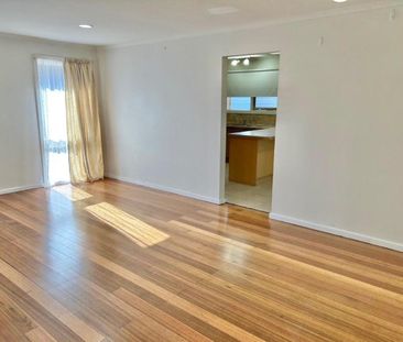 SINGLE LEVEL LIVING IN AN EXCEPTIONAL LOCATION - Photo 5