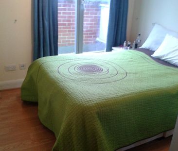 3 Bed Flat, Skyview Apartments, CR0 - Photo 4