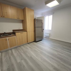 Appartement Montréal (Ahuntsic-Cartierville) À Louer - Photo 2