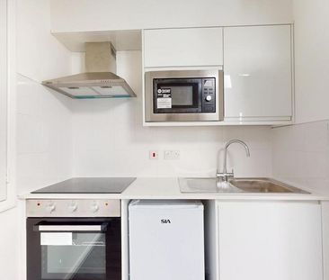 Studio to rent - Photo 3