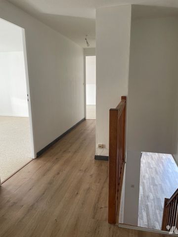 Appartement situé au premier étage - Photo 5