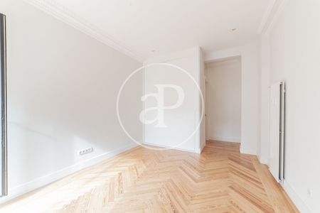 Flat for rent in Recoletos (Madrid) - Photo 3