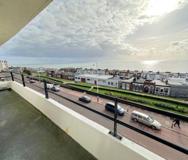 3 bedroom apartment to rent - Photo 4