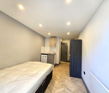 Dickens Avenue, Uxbridge - Photo 6