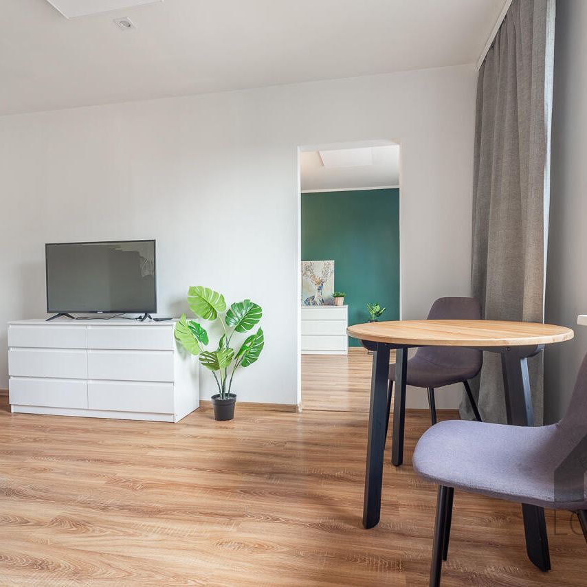 Wyposażone, dwupokojowe mieszkanie w centrum Mysłowic | Spacer 3D - Photo 1