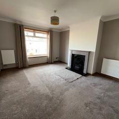 4 bedroom flat to rent - Photo 1