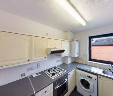2 bedroom flat to rent - Photo 4