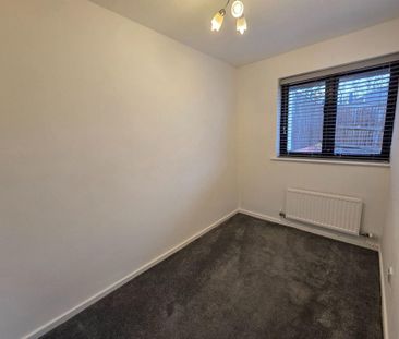 2 bedroom semi-detached bungalow to rent - Photo 4